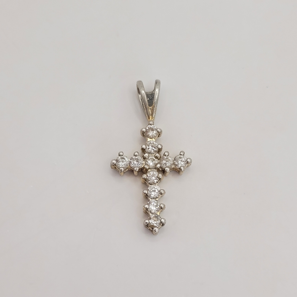 925 Sterling Silver and Cubic Zirconia Christian Cross Pendant